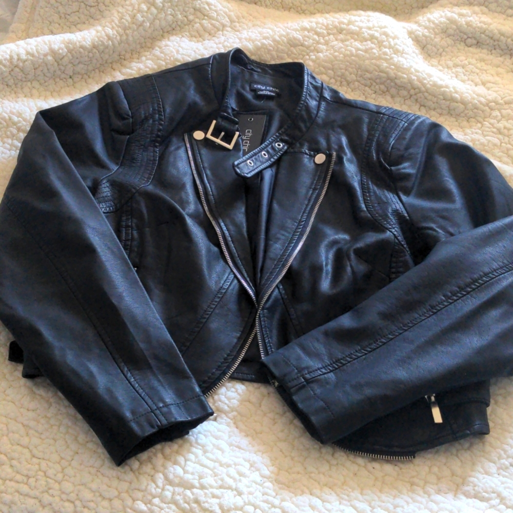 City Chic JKT Cropped Biker Jacket Black size 16